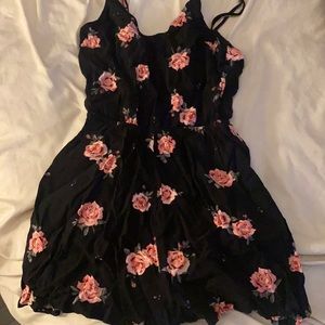 Divided romper, black and floral size 0 in women’s